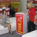 The “Mountain of mattresses” trade format is patented - twisted spring mattresses placed in a small box on wheels for instant purchase without waiting for delivery. Since August, Askona began supplying them to one of the biggest supermarket chains in Russia “Auchan”.